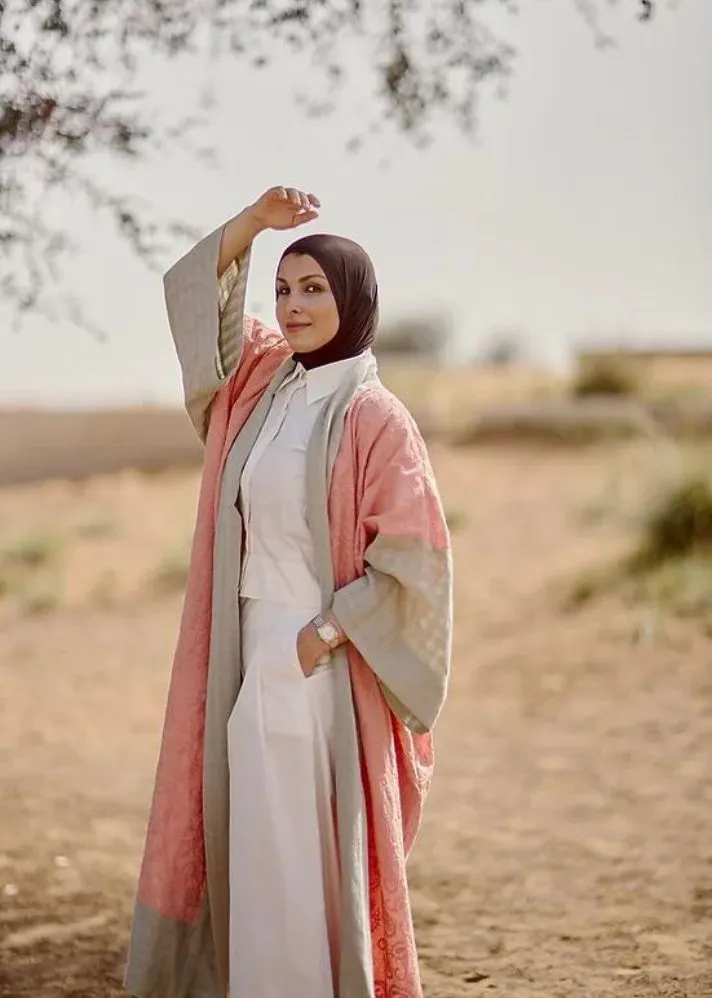 Abidha Abaya - Pink Threadwork