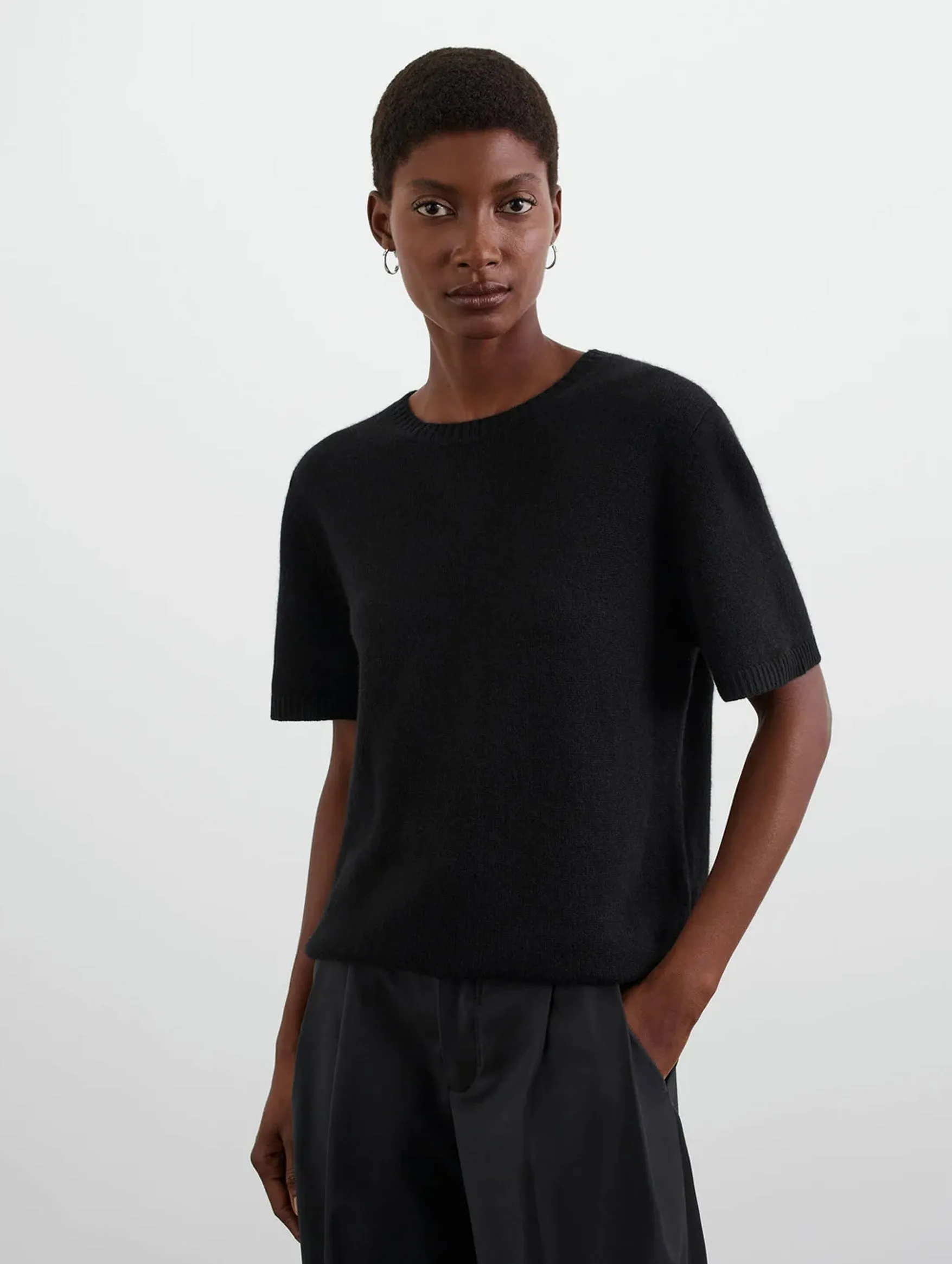 Chunky Cashmere T-Shirt in Black