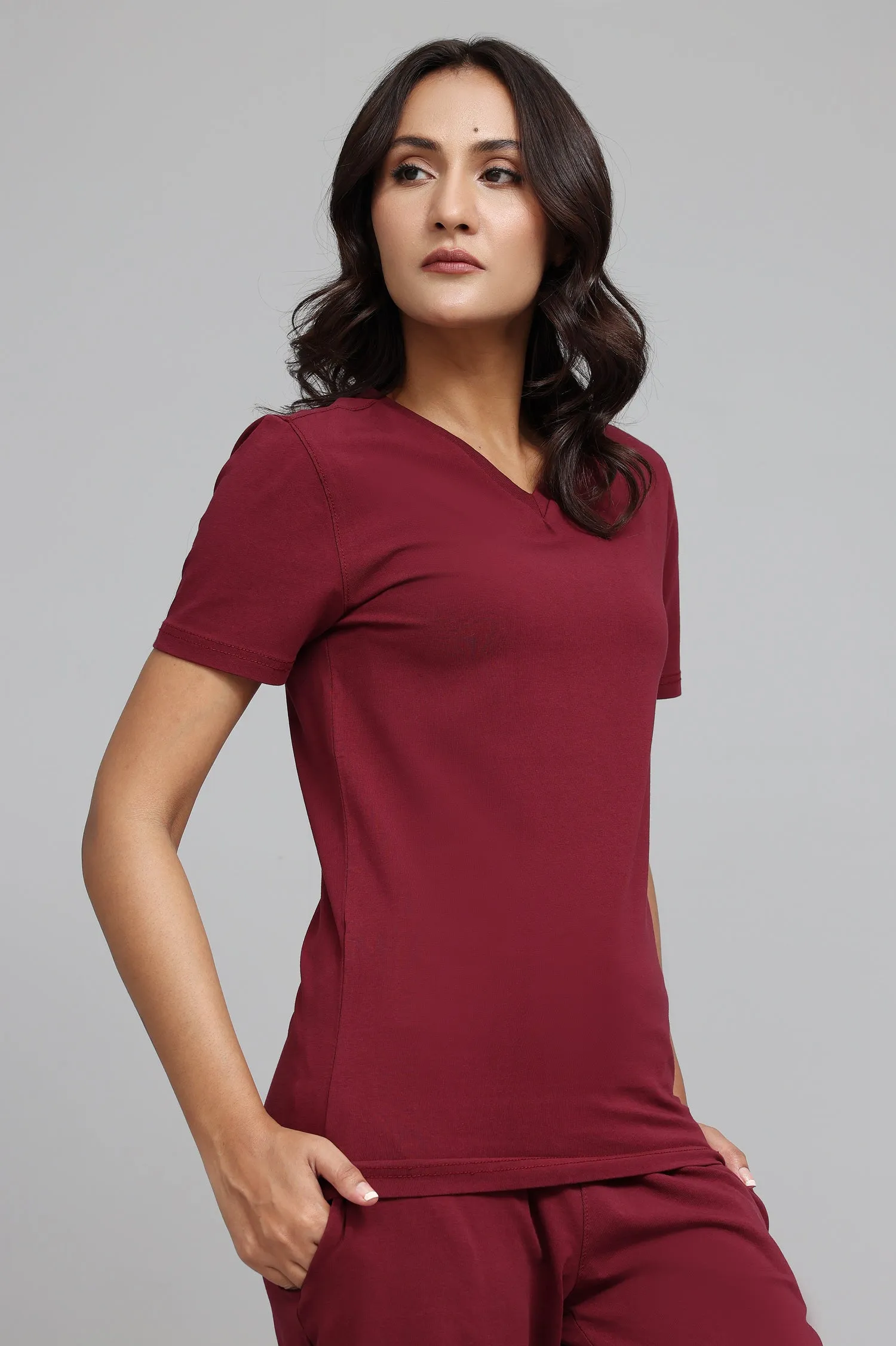 CLASSIC V-NECK TEE-MAROON