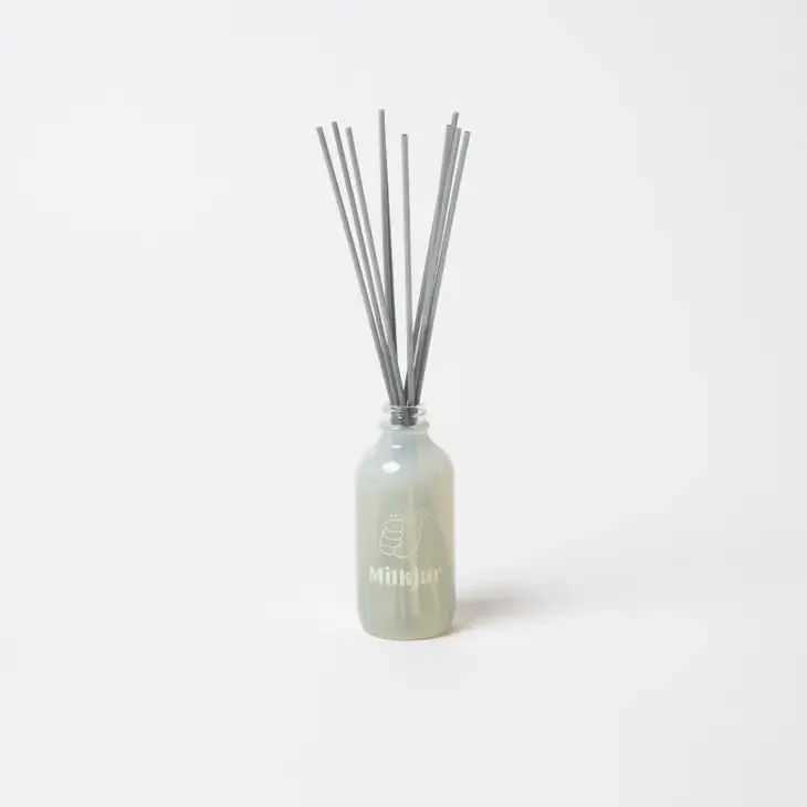 Dandy - Mahogany, Firewood & Pine Reed Diffuser - 4 Oz