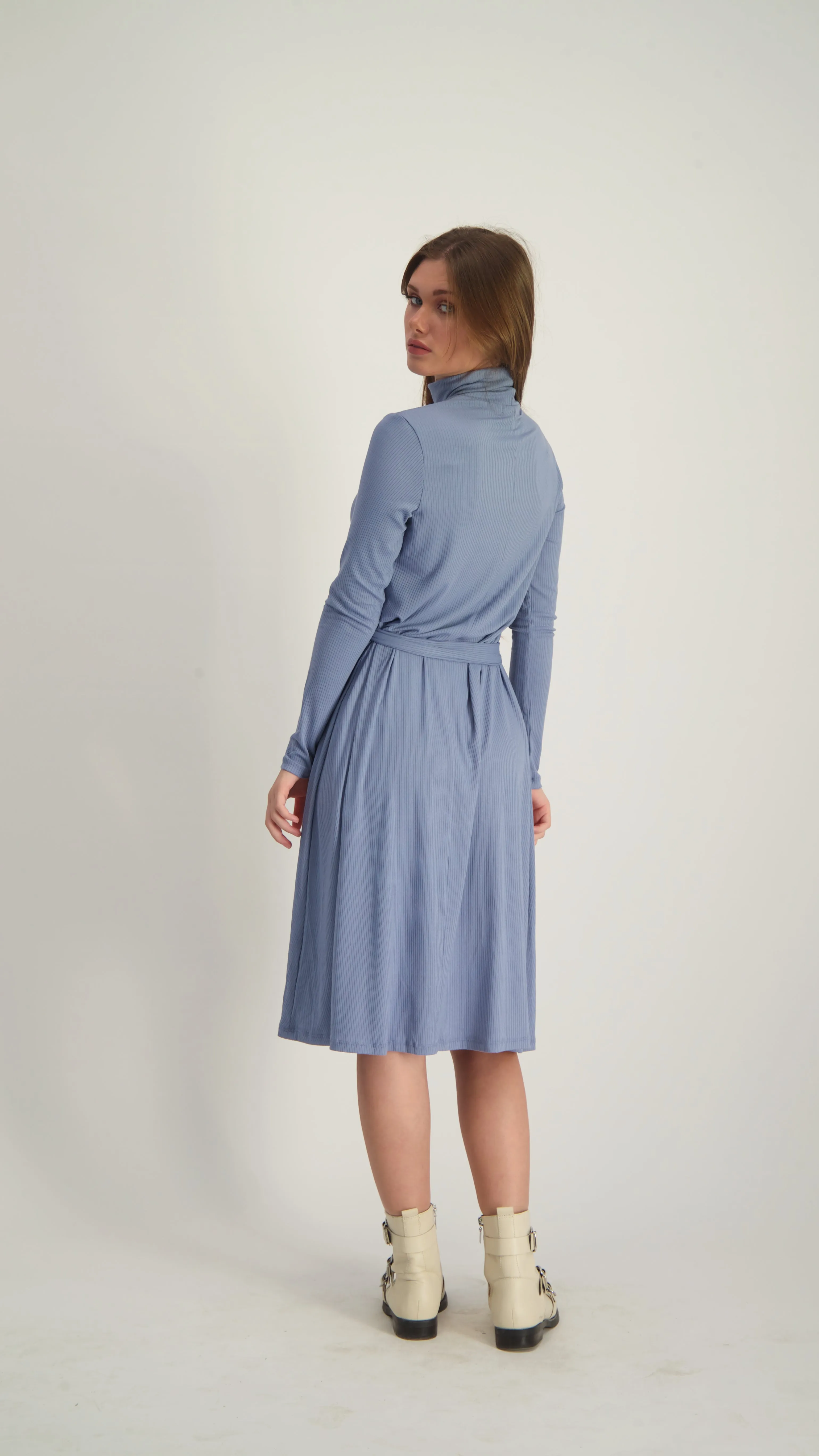 Ribbed Turtleneck Dress With Belt / Blue